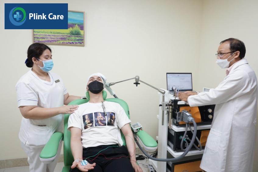 Máy kích thích từ trường xuyên sọ hỗ trợ điều trị phục hồi sau đột quỵ