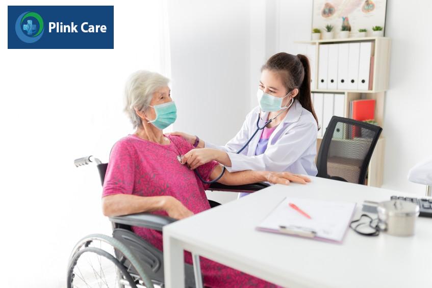 nên đến bệnh viện thăm khám khi có dấu hiệu bị nhiễm cúm a