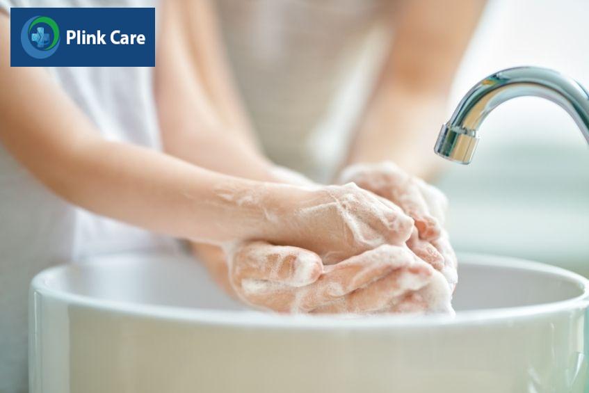 Tập cho trẻ thói quen rửa sạch tay trước khi ăn