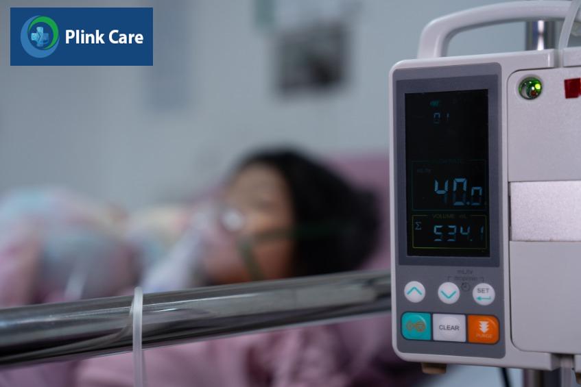 Trẻ bị viêm phổi nặng cần được hỗ trợ hô hấp và điều trị tích cực