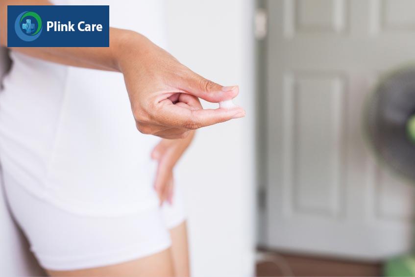 dịch âm đạo tiết ra có màu trắng, đặc sệt như phô mai là dấu hiệu cảnh báo bệnh lý
