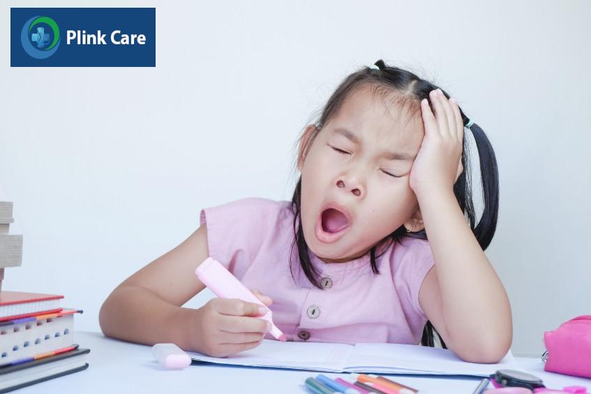 kém tập trung có thể là dấu hiệu trẻ bị suy nhược cơ thể