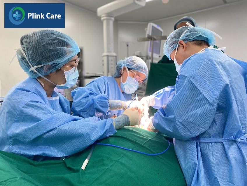 quy trình phẫu thuật chỉnh sửa đặt túi ngực