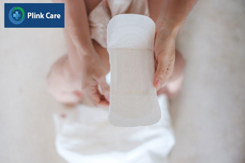 sử dụng băng vệ sinh để theo dõi lượng máu