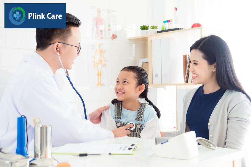 Trẻ có dấu hiệu mắc bệnh nên được đưa đến bệnh viện