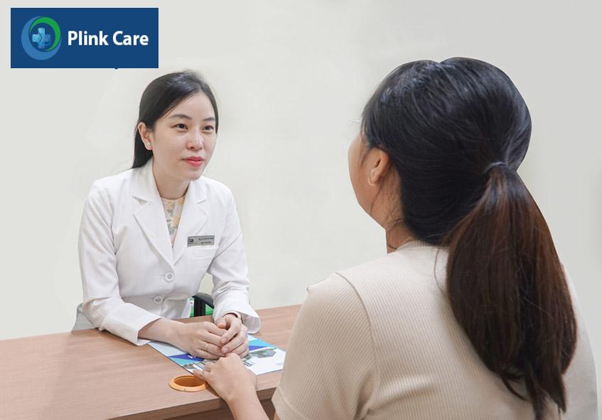 đang tư vấn về các loại ha cho khách hàng