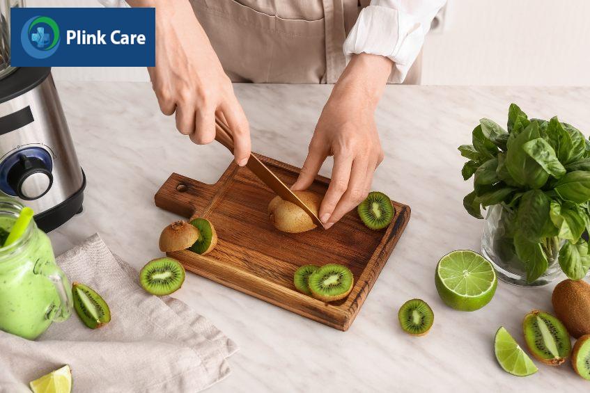kiwi giàu vitamin c tốt cho người bệnh thiếu máu