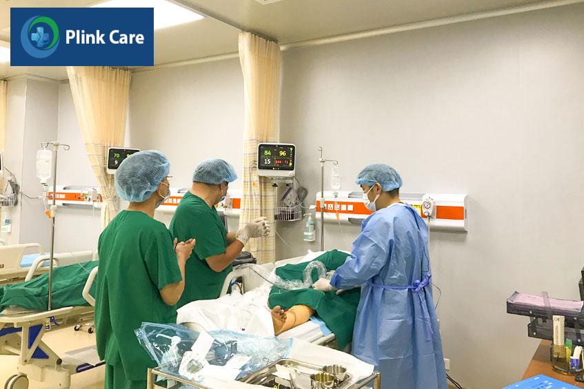 Người bệnh được chăm sóc sau phẫu thuật tại Phòng Hồi tỉnh, Khoa Gây mê hồi sức, PlinkCare TP.HCM