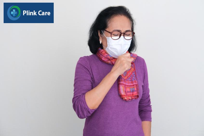 Người bệnh lao phổi cần thường xuyên đeo khẩu trang