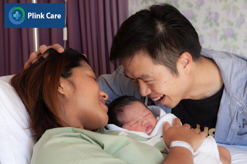 Những cảm xúc vỡ òa khi chào đón em bé của hai vợ chồng