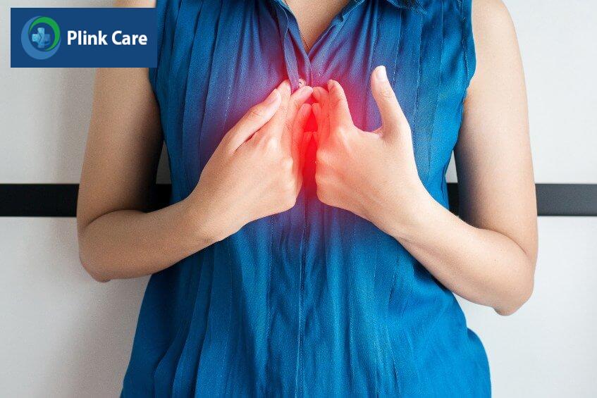 nóng cổ họng là triệu chứng gì