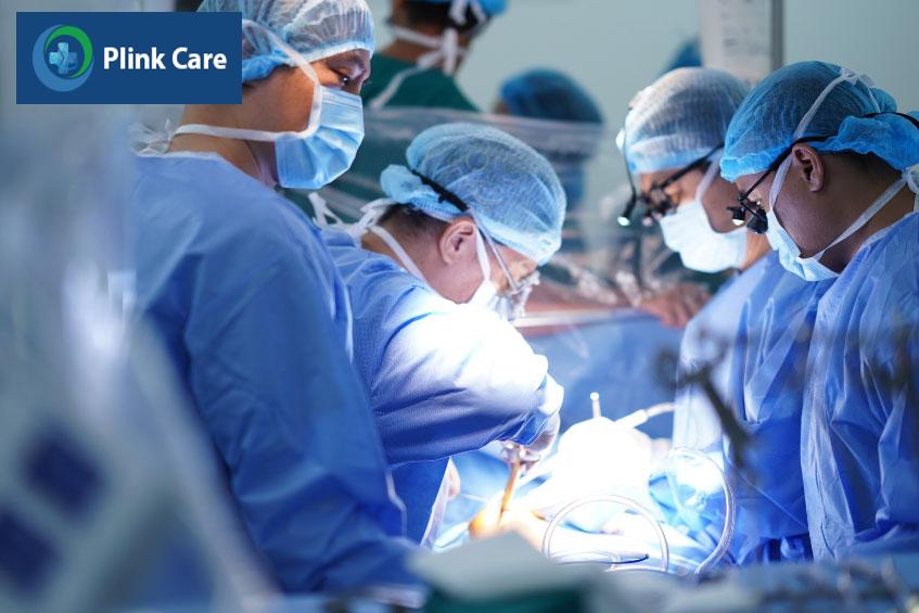 Bác sĩ tại PlinkCare sử dụng phương pháp phẫu thuật tim bẩm sinh cho trẻ