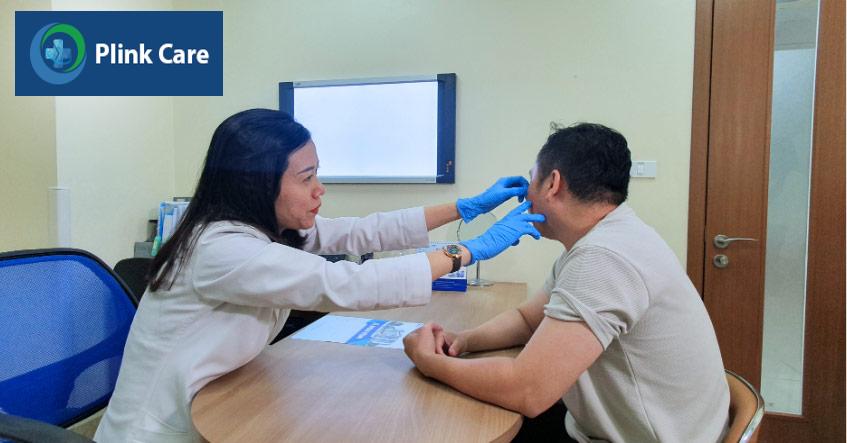 thăm khám cho người bệnh
