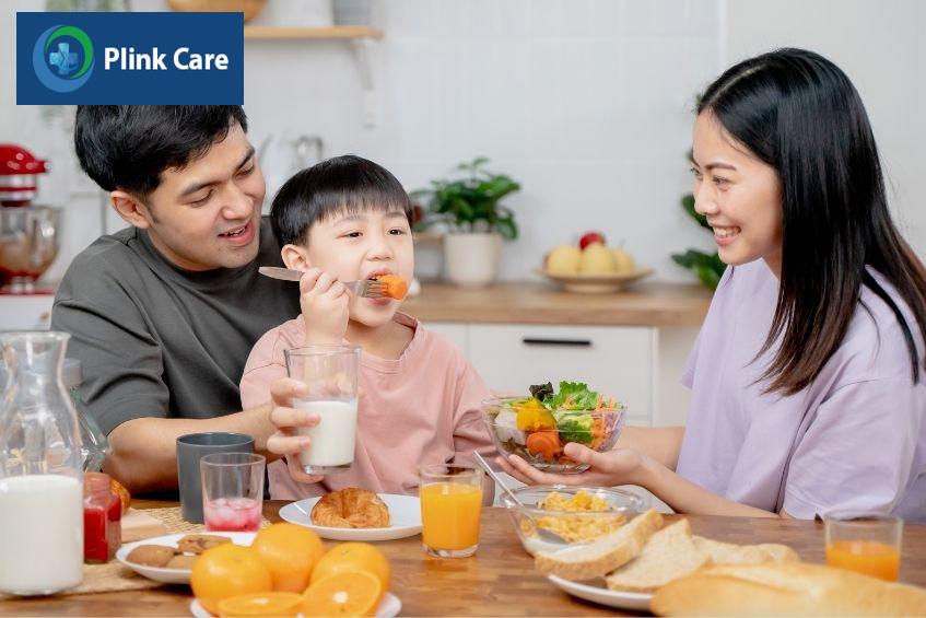 thực đơn đa dạng và cung cấp đủ 4 nhóm chất quan trọng