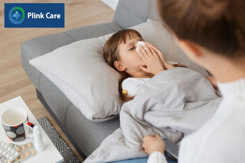 trẻ bị viêm phế quản phụ huynh nên cho trẻ nghỉ ngơi nhiều hơn