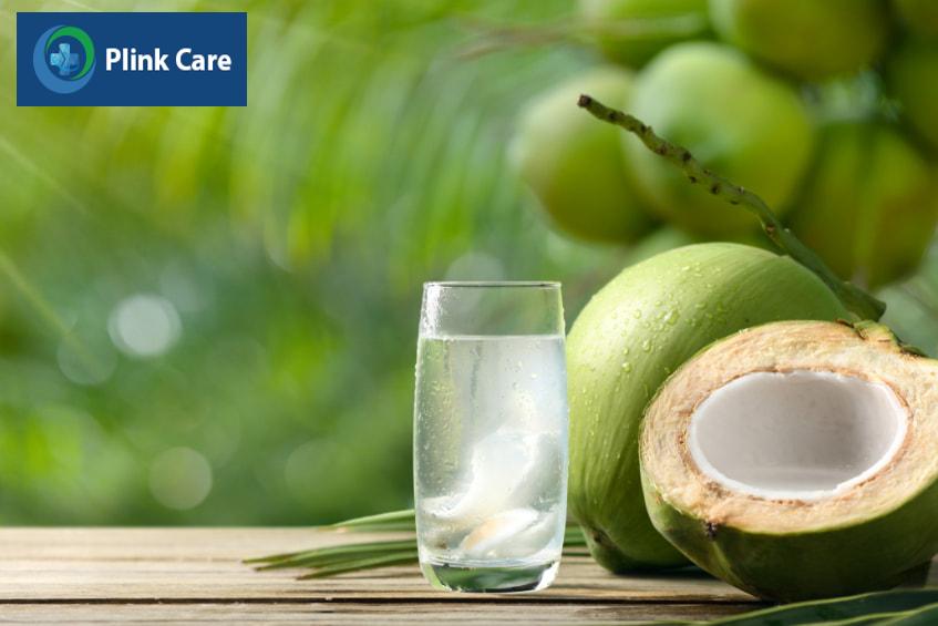 Đau đầu nên uống gì thay thế trà gừng? Nước dừa