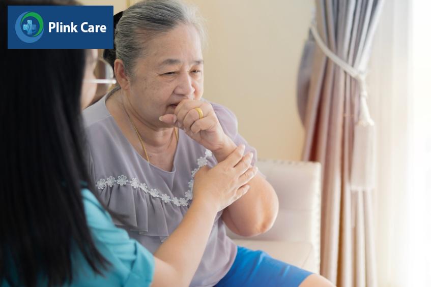 Khi chăm sóc người cao tuổi bị viêm phổi