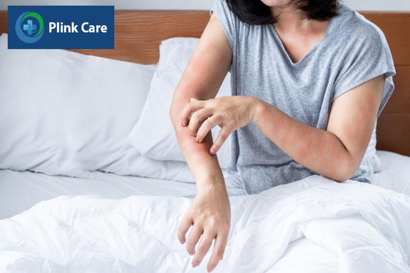 Tác dụng phụ có thể gặp khi dùng Enterogermina là phát ban, mề đay