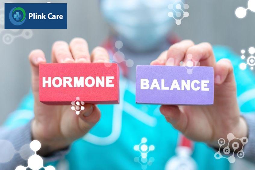 thiếu hụt estrogen khiến khí hư có màu nâu đen