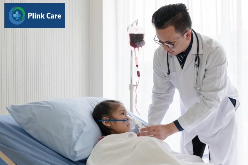 Trẻ bị suy hô hấp được hỗ trợ hô hấp tại bệnh viện