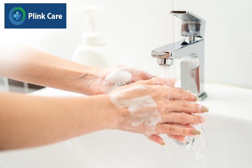 vệ sinh không đúng cách có thể làm đứt bao quy đầu