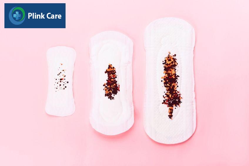 Âm đạo chảy máu bất thường kèm theo cơn đau bụng dữ dội là dấu hiệu thai ngoài tử cung sau chuyển phôi