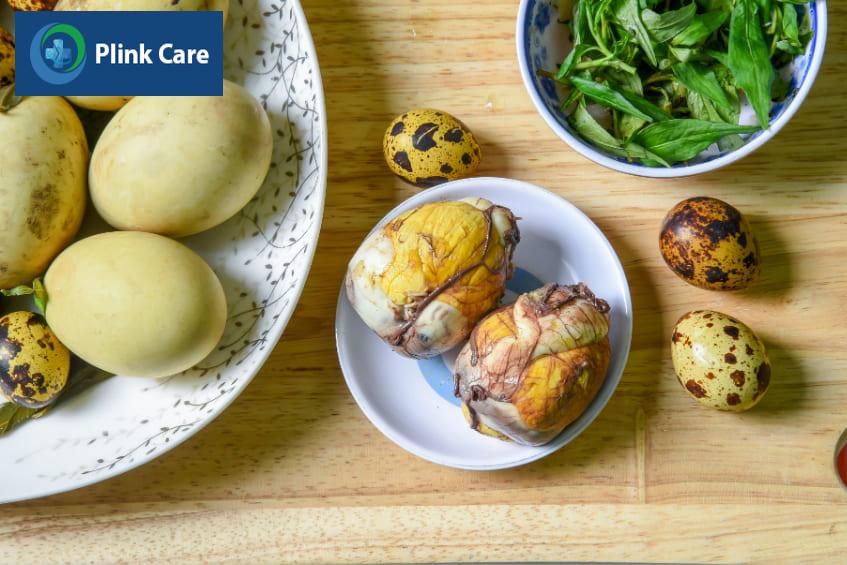Bị gút có ăn được trứng vịt lộn không?