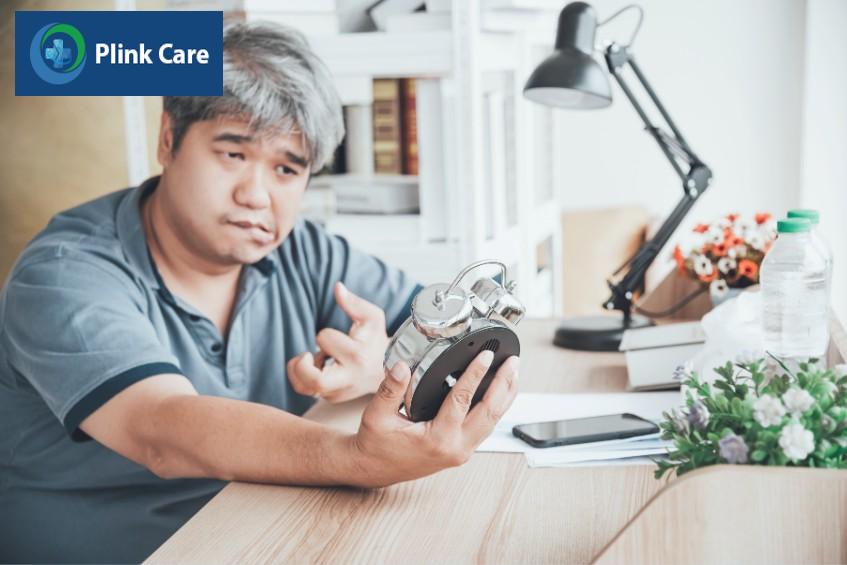dấu hiệu người bị đột quỵ cần gọi cấp cứu ngay
