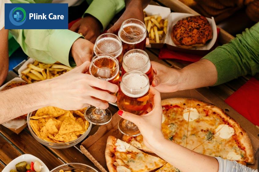 Rượu bia và thức ăn nhanh là nguy cơ gây hại cho sức khỏe tim mạch