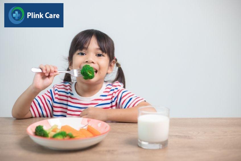 Trẻ bị trào ngược dạ dày nên ăn nhiều rau củ quả tươi