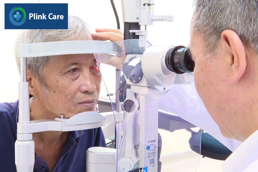 đến bệnh viện khi có vấn đề thị lực