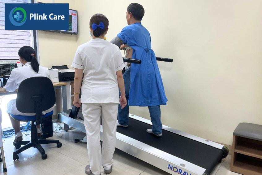 Bệnh nhân được chỉ định đo điện tâm đồ gắng sức để chẩn đoán suy nút xoang
