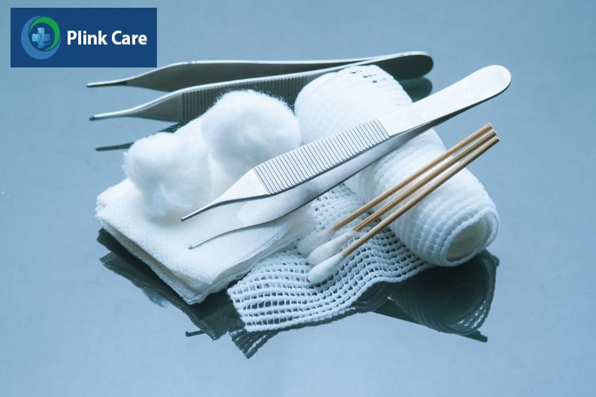 Dụng cụ thay băng cần được chuẩn bị sẵn sàng
