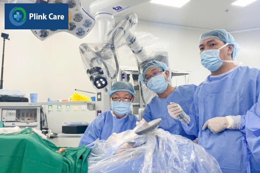 mổ cấp cứu đột quỵ xuất huyết não bằng robot ai tại tâm anh