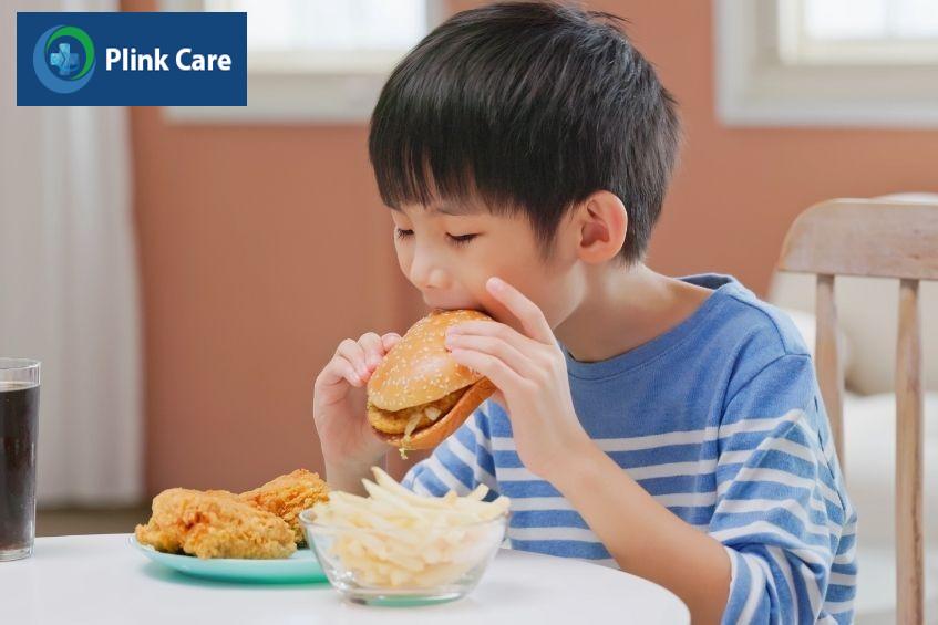 Thực phẩm khó tiêu và nhiều dầu mỡ