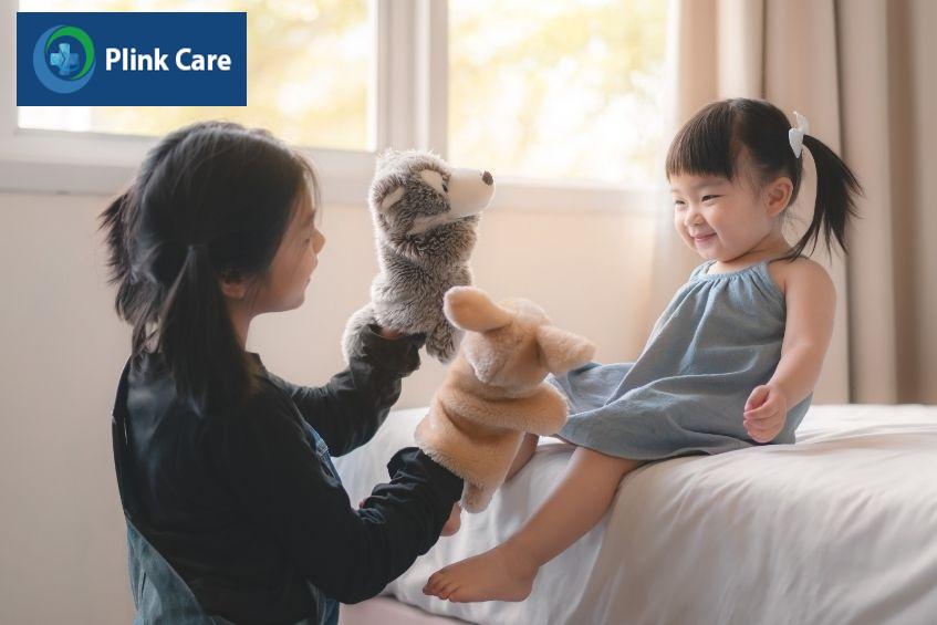 Trò chuyện và tương tác nhiều hơn là cách dạy trẻ chậm nói