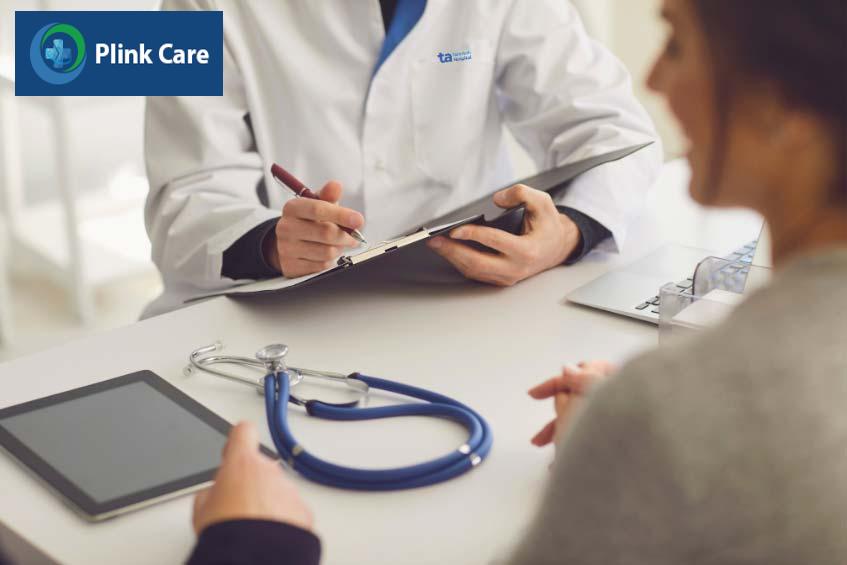 bác sĩ tư vấn sức khỏe