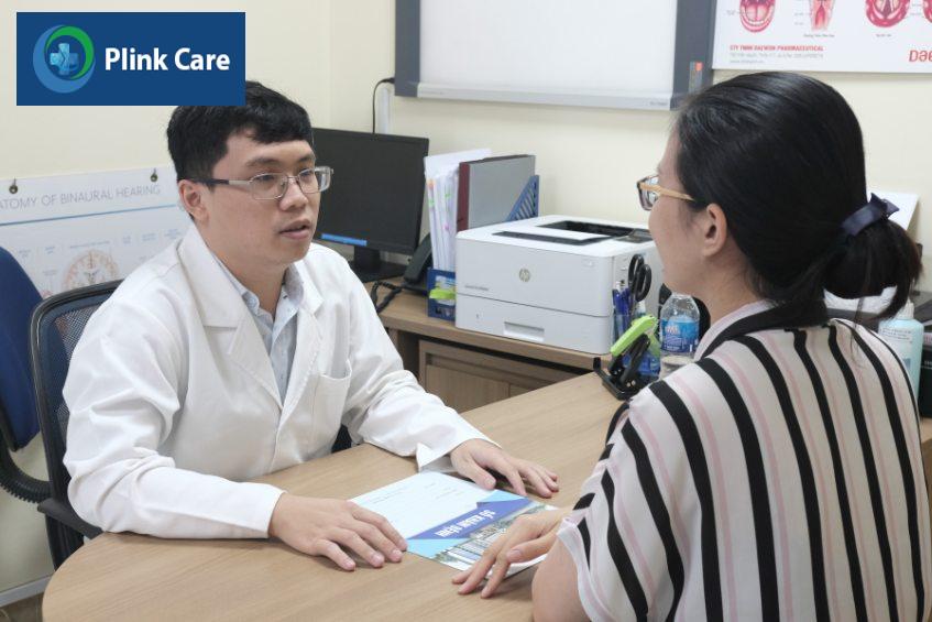 khám ù tai bên phải