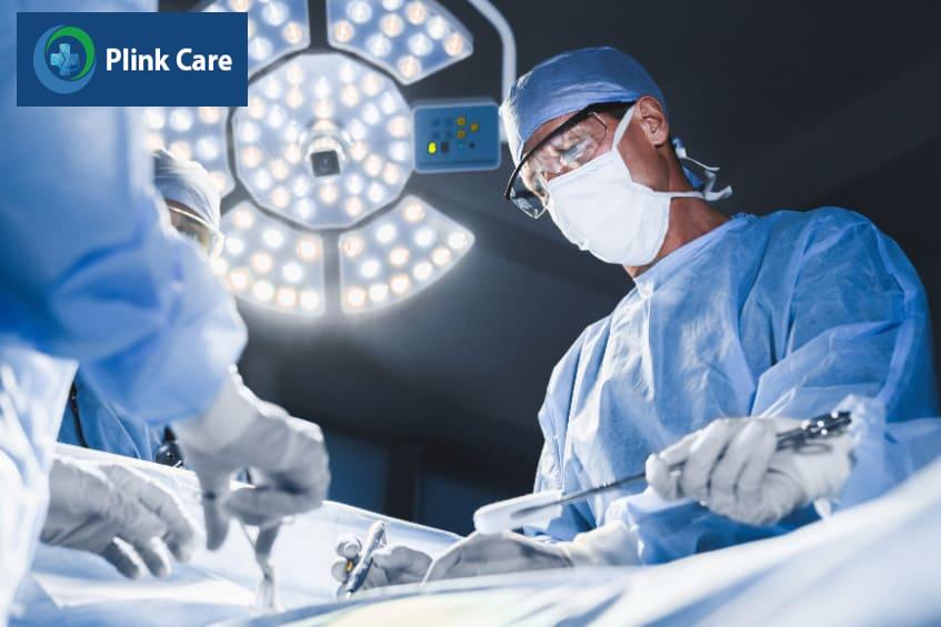 Phẫu thuật là phương pháp thường được sử dụng để điều trị ung thư nội mạc tử cung