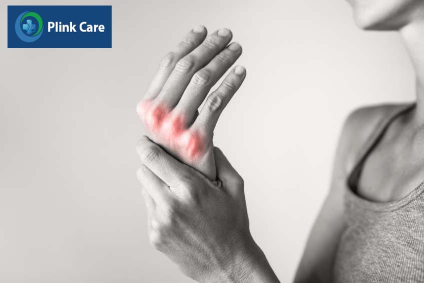 Sưng khớp ngón tay biến chứng sau phẫu