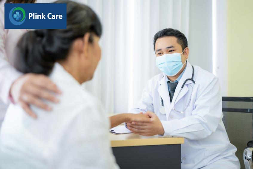 thăm khám sau quá trình chữa trị ung thư âm đạo