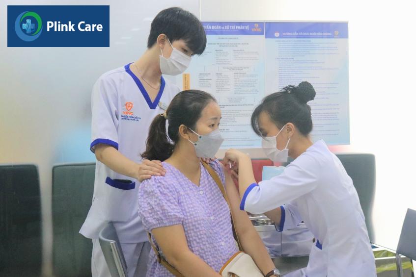 tiêm vắc xin cúm phòng cúm b cho bà bầu