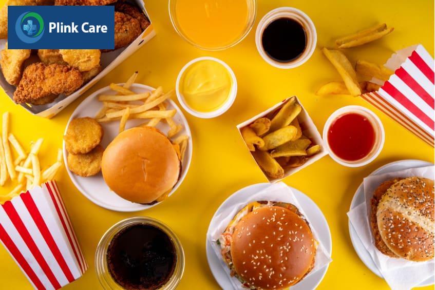 Bé bị đau đầu không nên ăn gì? thực phẩm chiên rán